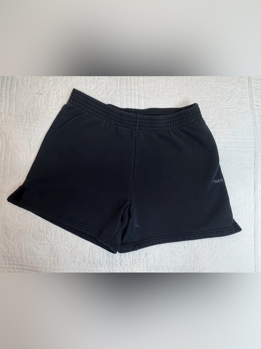 Aritzia TNA Sweatfleece Cozy Fleece Perfect Fit Shorts Black Medium Comfy 5”